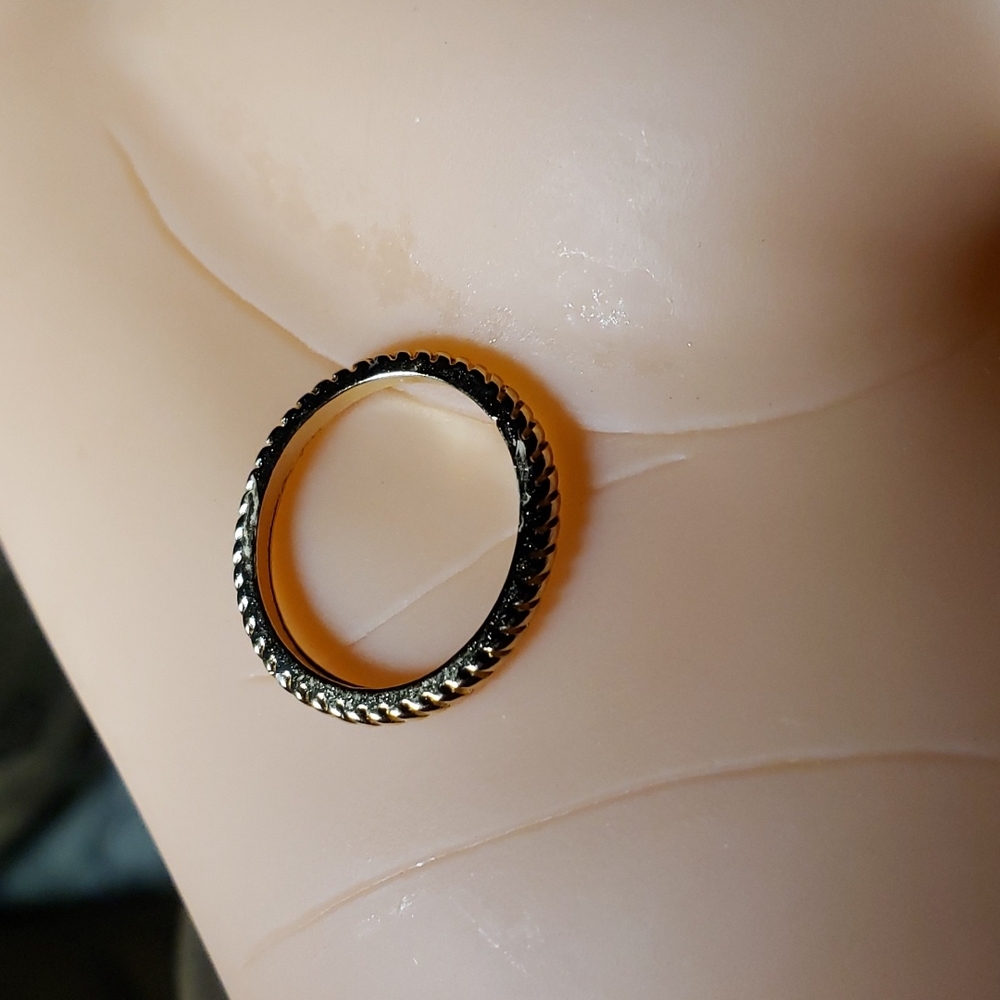 BRAND NEW RING SIZE 6 - Picture 2 of 3